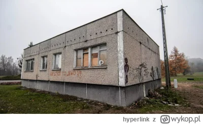 hyperlink - @PorzeczkowySok: Budynek powstał z okazji wielkich dożynek i po nich pełn...