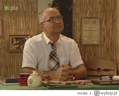 medix - Juz mi sie przypomnialo kogo z zachowania przypomina mi kastrat
#awanturaokas...