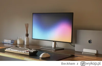 Beckham - Monitor i klawiatura zewnętrzna do Macbooka

Chcę dokupić do Macbooka klawi...