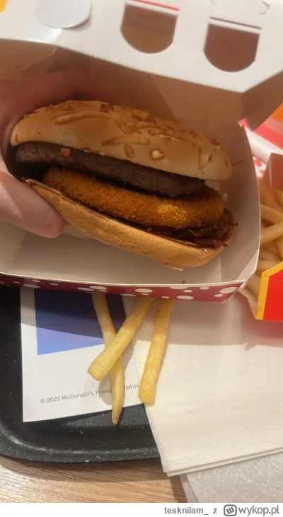 tesknilam_ - hello drwal. oczywiście, jedyny prawilny z żurawinką. #mcdonalds