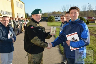 walk_man - Jaca w alternatywnej rzeczywistości przyjmuje medal za zasługi w Wietnamie...