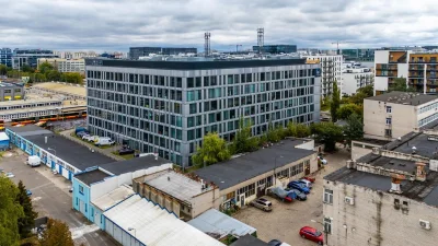 jmuhha - Może mi ktoś wyjaśnić dlaczego będą burzyć biurowiec z 2016 roku? ( ಠ_ಠ)