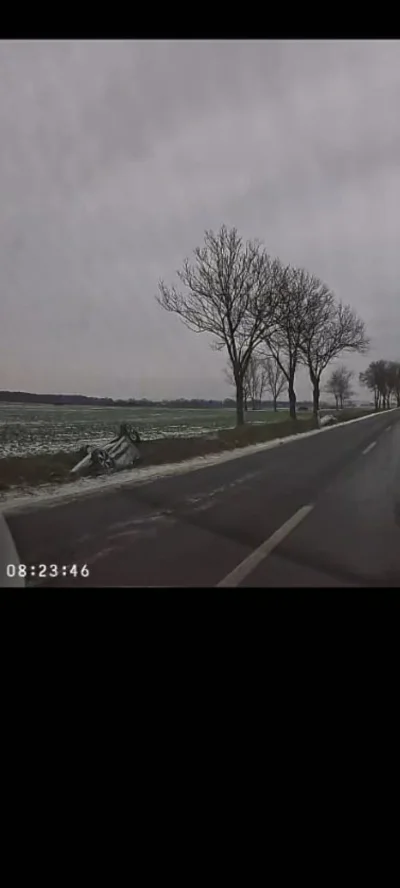 Atypical - Wyjeżdżam z domu i dzisiaj zimno. Skąd wiem? Bo auta w rowach XD
#heheszki...