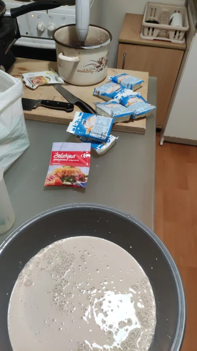 krucjan - Pierwsza partia sernika z 10 twarogów na jutro gotowa #jedzzkrucjanem #jedz...