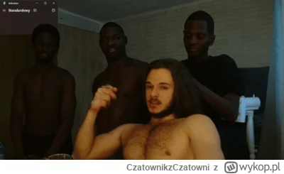 CzatownikzCzatowni - Nie wiem jak gej potrafił te 1,5 roku temu poogarniać kilka tind...