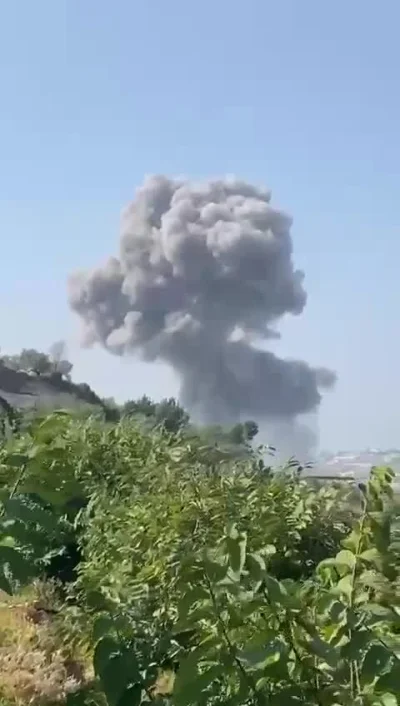 gerwazy-oko - Izraelskie naloty powietrzne wymierzone w południowy Liban.
Izraelskie ...