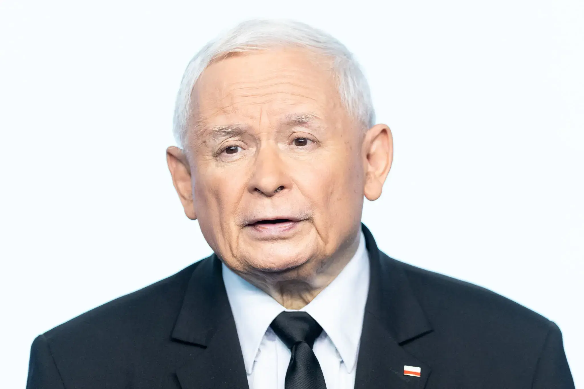 Anonim5 - #przegryw #polityka #4konserwy #neuropa  czy uważacie że ten Pan powinien j...