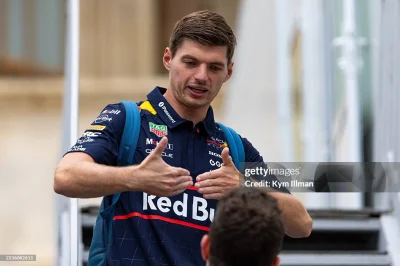 Gieekaa - I ta barierka tak mu w tę rękę.
#f1