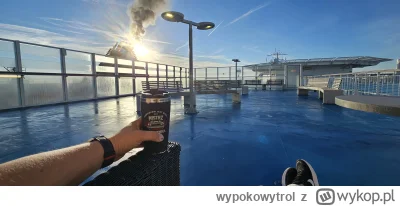 wypokowytrol - @Caracas czasem sobie puszczam podcasty katastrofy morskie. Jest tam w...