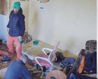 d4wid - #danielmagical 

Wąsicki złodziejaszek zostaje jeszcze na 2h u Majjussza tylk...