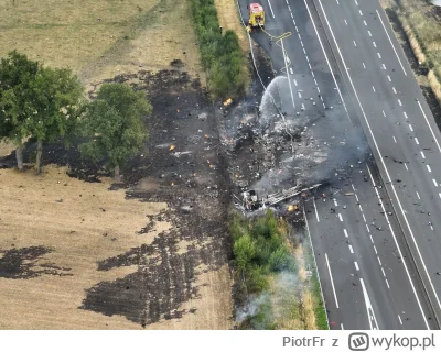 PiotrFr - Parę dni temu na N7 zapaliła się ciężarówka przewożąca butle z gazem, kiero...
