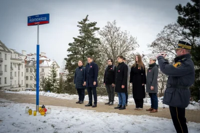 PanAlbert - @makrel_gieldowy: Tak potrafił negocjować ceny z deweloperami, że nawet T...