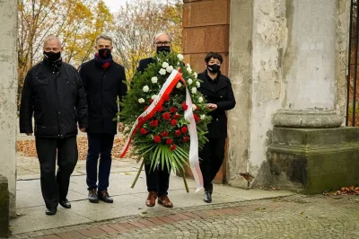 Xefirex - Z okazji dnia kobiet życzymy wszystkich praw reprodukcyjnych 
#sejm #polity...