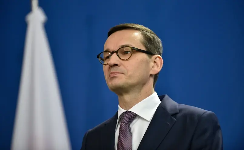 MrsMsx - #polityka #pis #zydzi 
Czy posłowie z KO zaczeli donosić na Morawieckiego do...