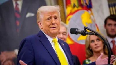 star-blade - #papiez #usa nowym papajem zostanie pomarańczowy przywódca ( ͡° ͜ʖ ͡°) #...