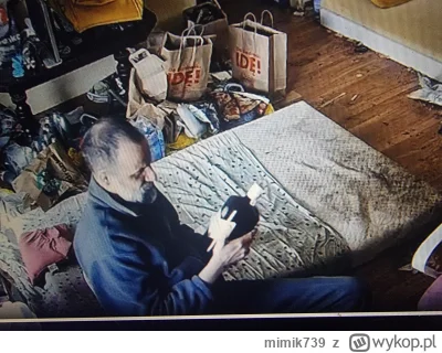 mimik739 - #danielmagical 

Maryjuszek ma co pic, 2 litrowy ballantines wleciał na sa...