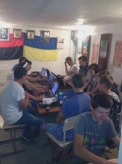 Bolxx454 - to jakas kafejka internetowa na Ukrainie ? 
#ukraina
