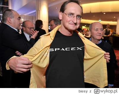biesy - WCHODZI CEJROWSKI DO SPACEX
-DZIEŃ DOBRY
-DZIEŃ DOBRY K***** PO POLSKU NIE RO...