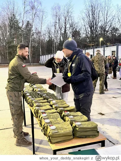 whosyourdaddy_snakegirl - Mam nadzieję że staza w tych apteczkach nie jest kupiona na...