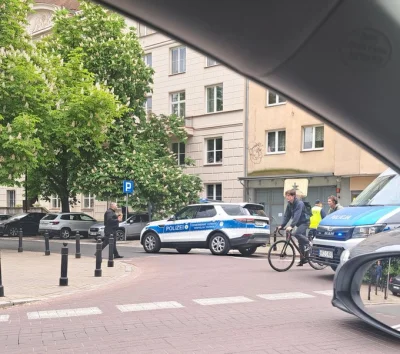 janekplaskacz - @Andele: 
Samochód był widziany w Warszawie, stolicy, gdzie swoje sie...