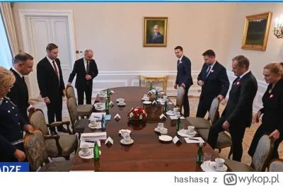 hashasq - Z ciekawości, czy inni prezydenci również byli na portretach w tym pomieszc...