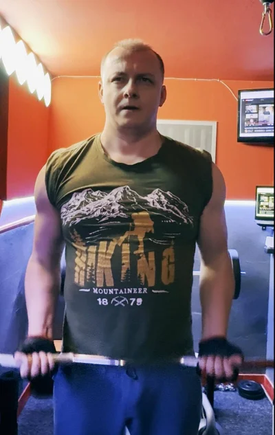 MalyToster - @konondrom2137: patrz jak ciężko ćwiczy w ludologicznej siłowni ( ͡° ͜ʖ ...