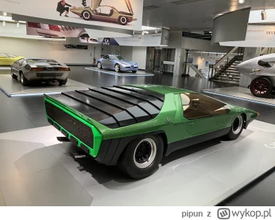 pipun - Alfa Romeo Carabo, 1968
Pierwsze auto z "Lambo doors" czyli drzwiami norzycow...