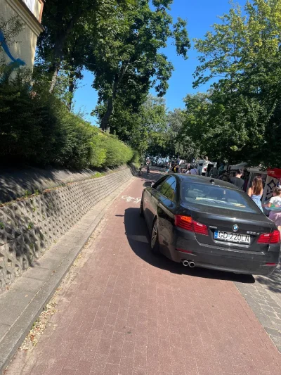 czerwony_kmer - Tutaj mamy przykład jednego z poważniejszych wykroczeń drogowych któr...