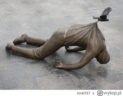 look997 - Amazing Sculpture “Trans ī re” or “the Passage" by Fredrik Raddum
Photo by:...