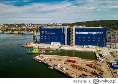 Rasteris - Hala kadłubowa stoczni gdzie budowane są fregaty miecznik. Wysokość 46 met...