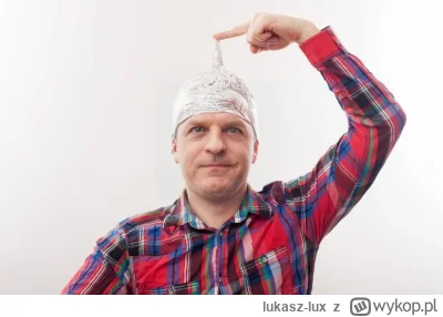 lukasz-lux - powiedzmy sobie szczerze ten gość to prawicowy szur, to taki mazurek z r...