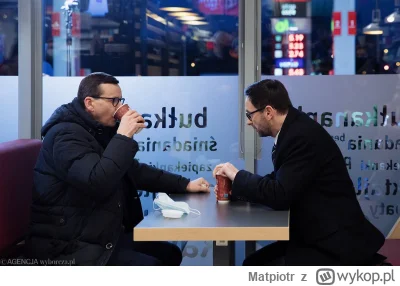 Matpiotr - Mówię ci Mati. Zwożą tych ludzi tymi autokarami na ten masz, i nawet na na...