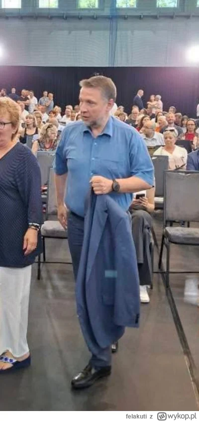 felakuti - NIezły styl ma ten minister fajnopolaków. Pan Pogłos ewidentnie w formie. ...