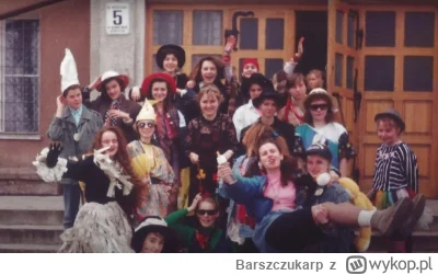 Barszczukarp - #kononowicz #kosno #szkolna17 #lgbt #komunizm

Dziewczyny z tamtych la...