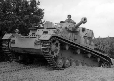 Corvus_Frugilagus - A taką Panzer IV kojarzysz ( ͡° ͜ʖ ͡°).

@Hellicon