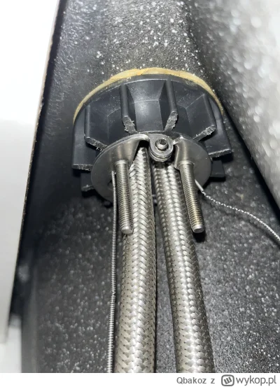 Qbakoz - Hej, jest ktoś w stanie pomóc w odmontowaniu baterii umywalkowej? Kupiłem no...