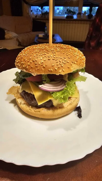 062sleeper - domowy burger wyszedł wspaniały pozdrawiam #jedzzwykopem