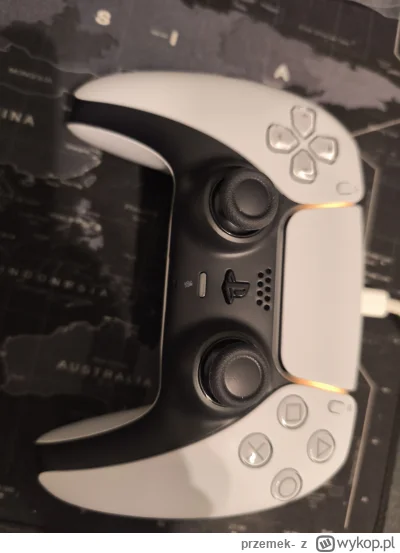 przemek- - Niesamowity wynalazek na pc, giereczki od Sony na #steam się wpasowały ide...