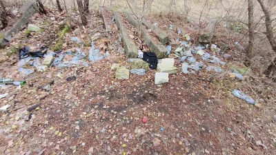 vieniasn - znalazłem miejsce marihuanistów a to tylko część butelek tego jest 4x tyle