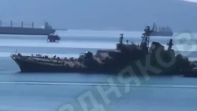 robertkk - Jak wiemy, ruski statek zniszczył kadłubem ukraińskiego drona

#ukraina #r...