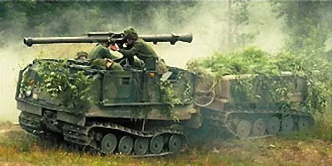 wfyokyga - Gościu z giga bazukom