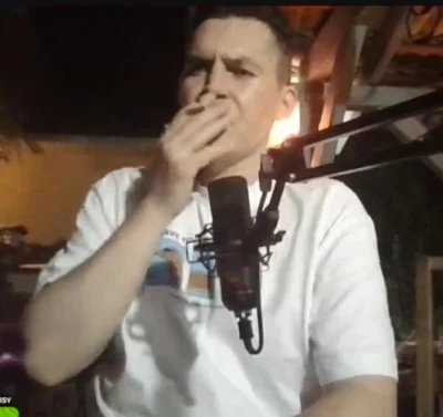 MrocznyMagMroku - Ciąg dalszy live'a z Karyną. Mitoman zmyśla jak najęty, że ona kręc...