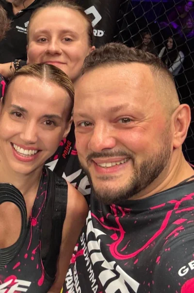 alljanuszx - #famemma #primemma 

@kasik_official1217 mów jak jest, czy @PolskaWrona ...