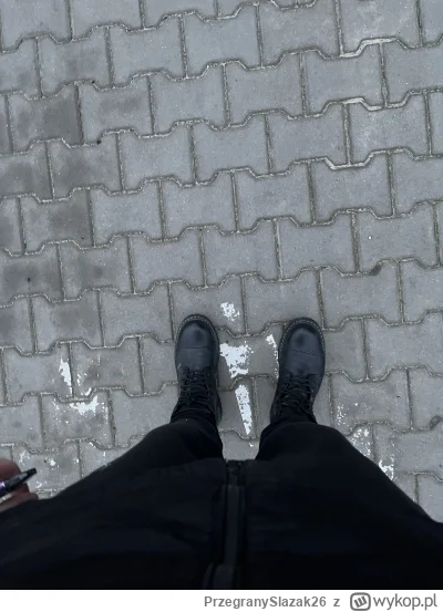 PrzegranySlazak26 - #przegryw #chwalesie ubrałem sobie glany żeby dodać animuszu