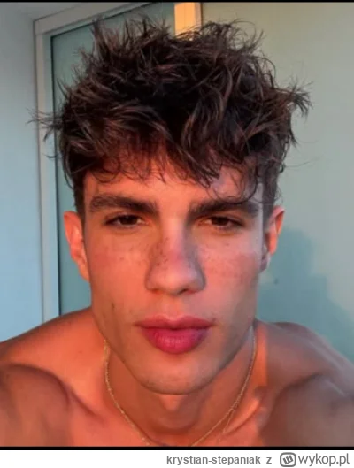 krystian-stepaniak - @Fjubens 
- mogę napluć ci do mordy? 
- hajahahahaha nie mogę ze...