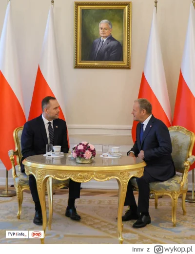 innv - Spotkanie 

#nawrocki #tusk 

Piękne to godło Polski w tym pałacu. XD


#polit...