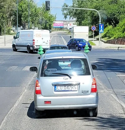 r5678 - Tak trzeba żyć.  Połowa maja i jeździć z założonymi ozdobami  bożonarodzeniow...