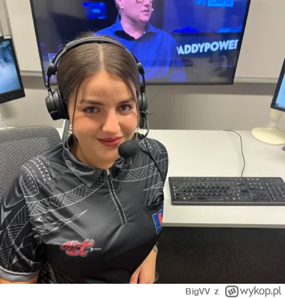 BigVV - #dart na czeskim strumyku komentuje taka pani, gdzie u nas takie ekspertki ( ...