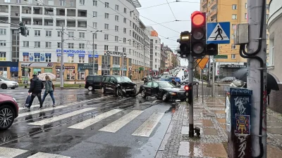 Gienek-Kielbasa - Audi wybrało późnoburgundowe jako zezwolenie na przejazd? #szczecin