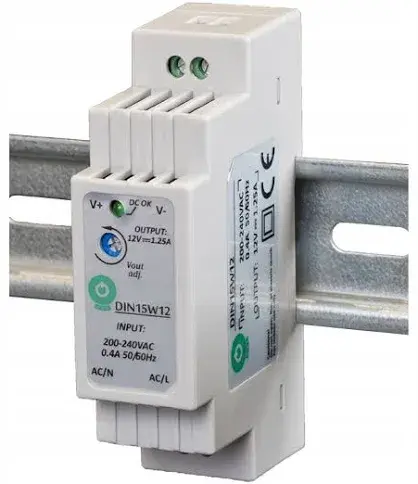 markhausen - @ThEND_22: ok pytanie pierwsze: gdzie jest zasilacz? Kamera ma zasilacz ...